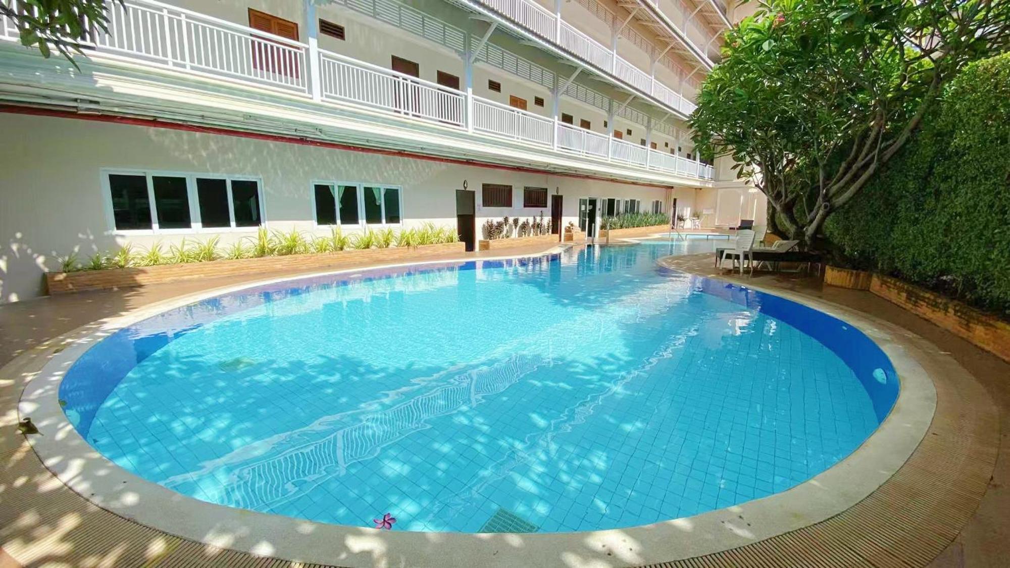 Baan Klang Aparthotel Hua Hin