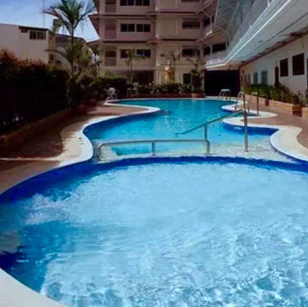 Lägenhetshotell Baan Klang Hua Hin