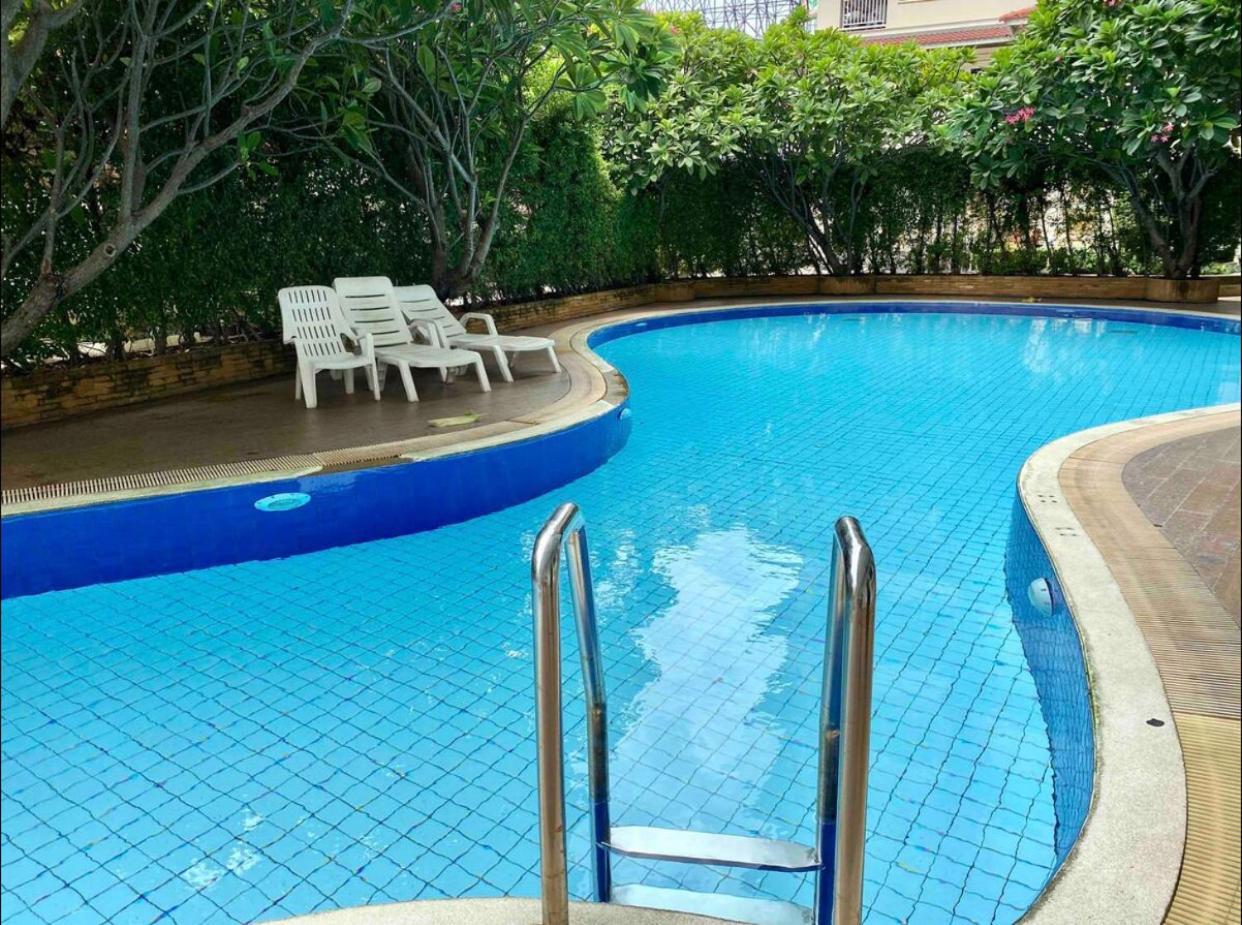 Lägenhetshotell Baan Klang Hua Hin