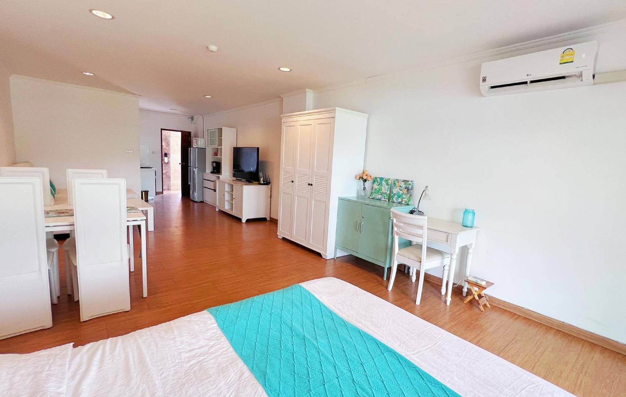 Lägenhetshotell Baan Klang Hua Hin